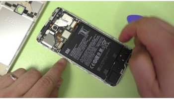 Замена батареи в Xiaomi Redmi Note 4x ремонт смартфона по адекватной цене от multiservice.com.ua